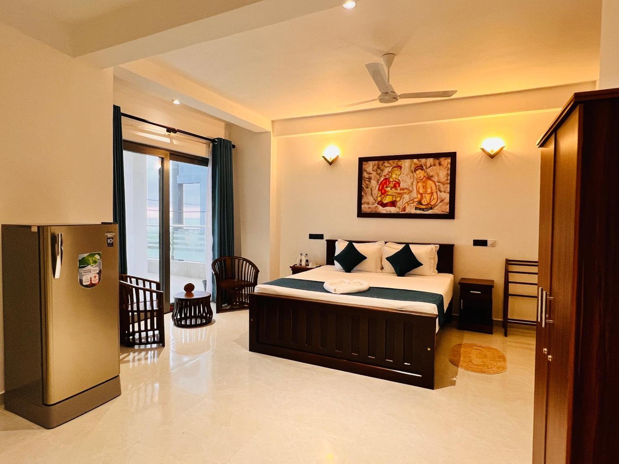 Ocean Front Villa Hikkaduwa Exterior photo